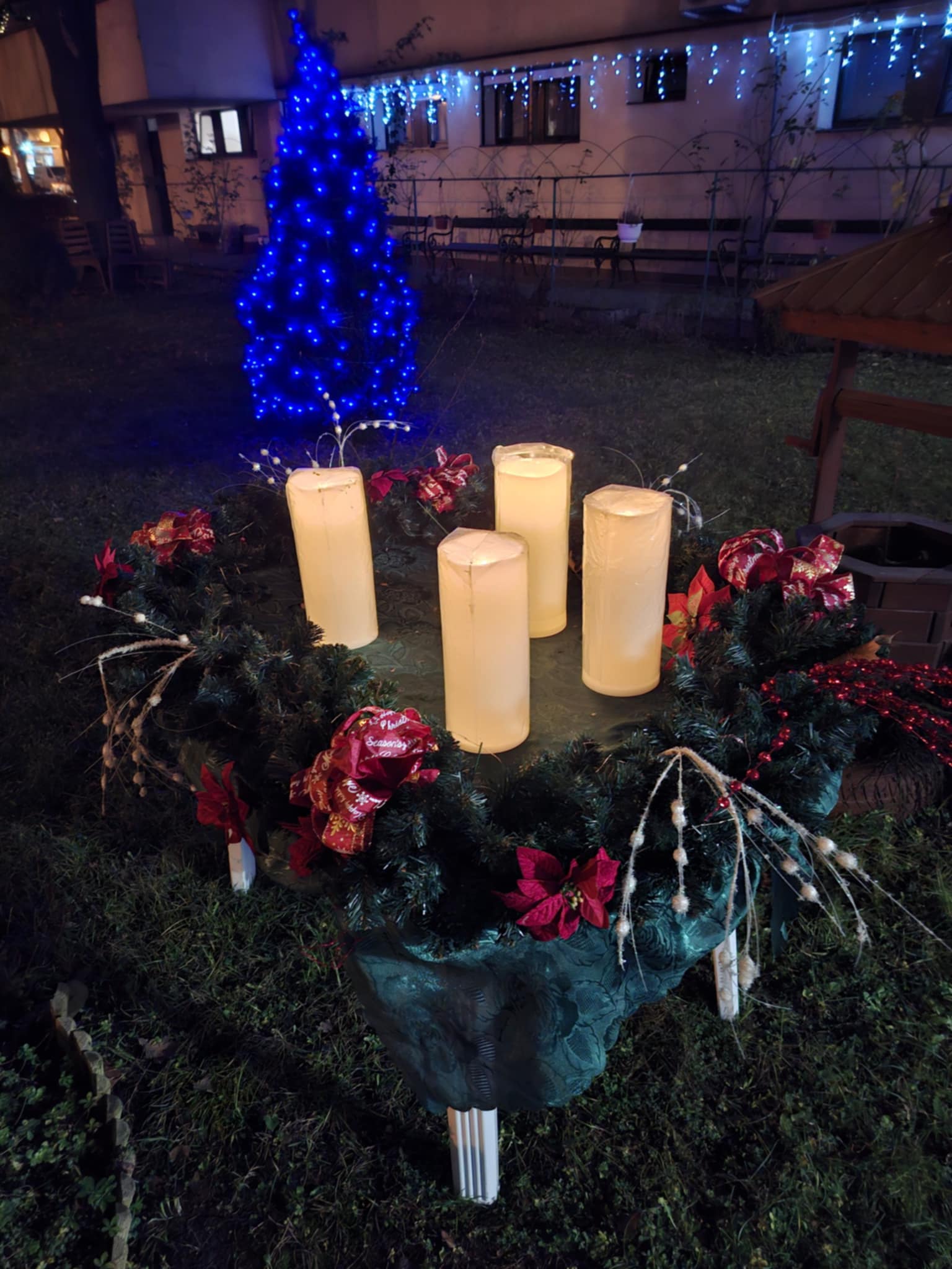 Ma meggyújtottuk a negyedik, a szeretet gyertyáját kiemelt képe
